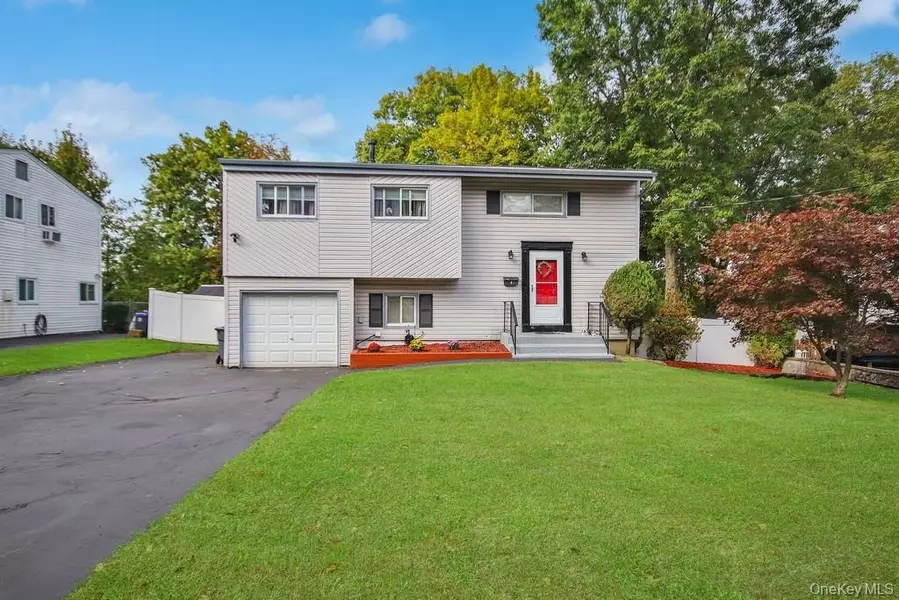 4 Ivy PL, Hartsdale, NY 10530