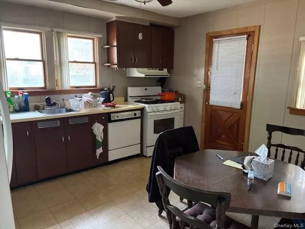 Ronkonkoma, NY 11779,157 Pleasure AVE