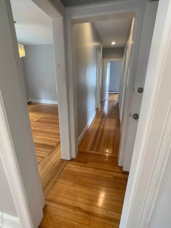 Rockaway Park, NY 11694,141 Beach 125th ST #2