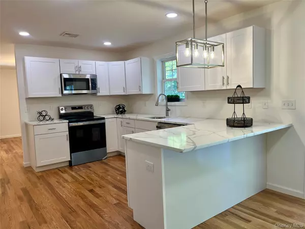 Middletown, NY 10940,37 Wisner AVE