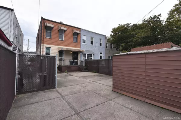 Glendale, NY 11385,72-11 Cooper AVE