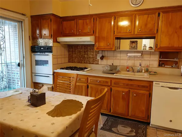 Corona, NY 11368,108-19 48 AVE