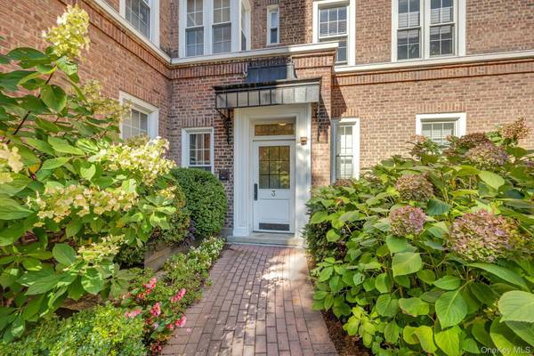 Bronxville, NY 10708,3 Midland GDNS #3H