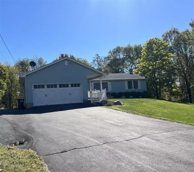 44 Fire Tower RD, Bloomingburg, NY 12721