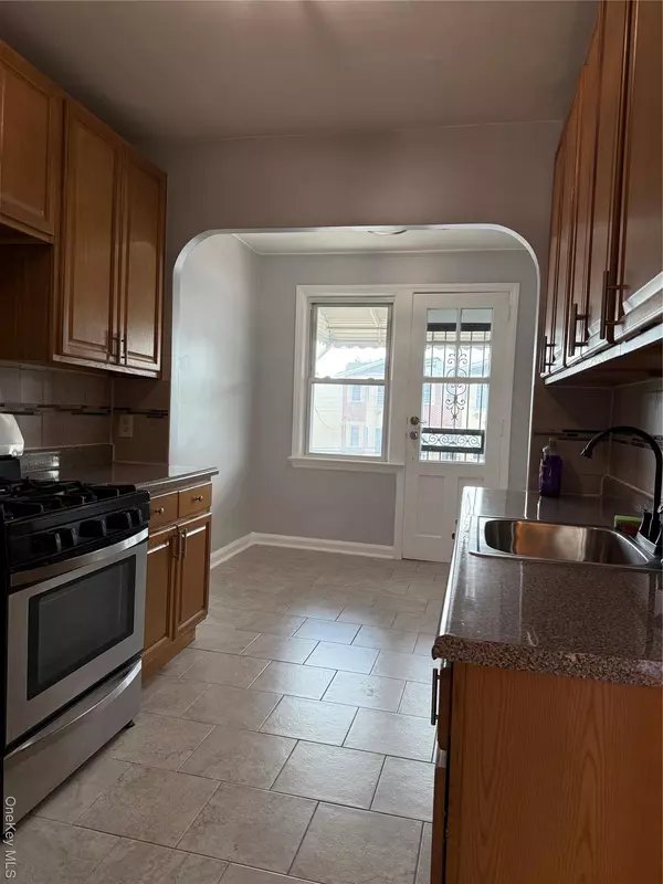 Bronx, NY 10466,3938 Amundson AVE