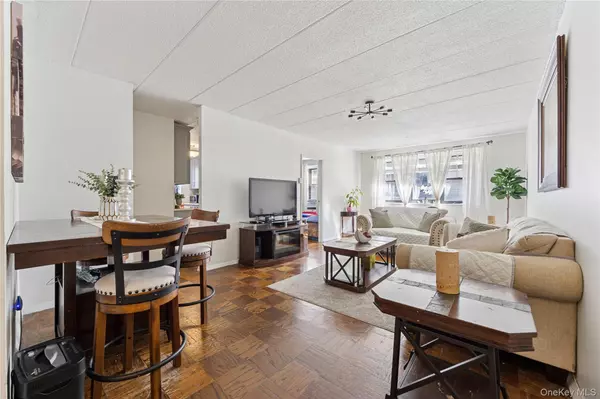 Yonkers, NY 10701,1085 Warburton AVE #120