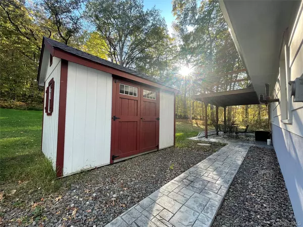 Wallkill, NY 12589,111 Tillson Lake RD