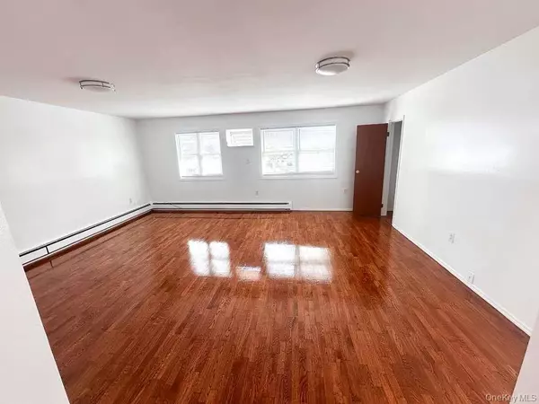 Saint Albans, NY 11412,19703 120th AVE
