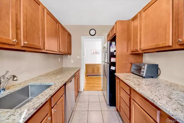 Dobbs Ferry, NY 10522,101 Beacon Hill DR #13