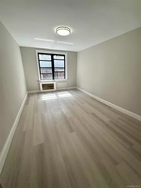 132-40 Sanford Ave #2X, Flushing, NY 11355