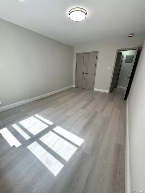 Flushing, NY 11355,132-40 Sanford Ave #2X