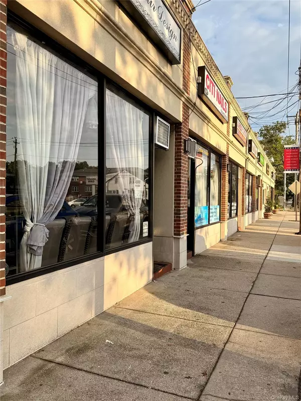 East Rockaway, NY 11518,465 Atlantic AVE