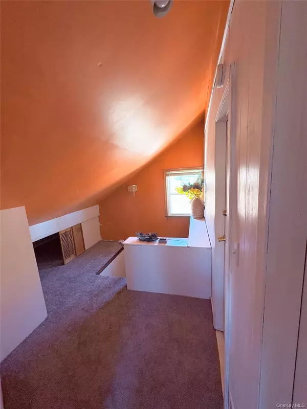 Staten Island, NY 10303,28 morningstar RD