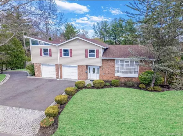 Glen Cove, NY 11542,36 Red Spring LN