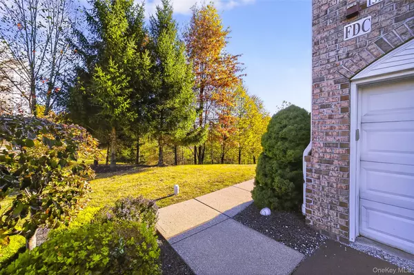 New Windsor, NY 12553,1313 Balsam DR
