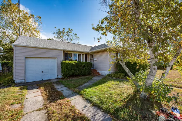 Lindenhurst, NY 11757,710 S 4th ST