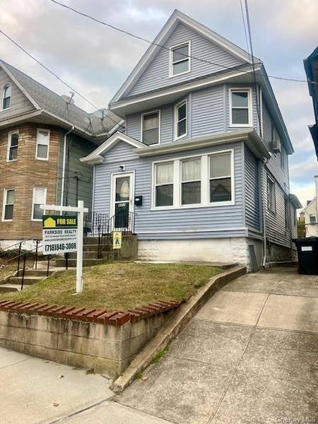 8431 108th ST, Richmond Hill North, NY 11418