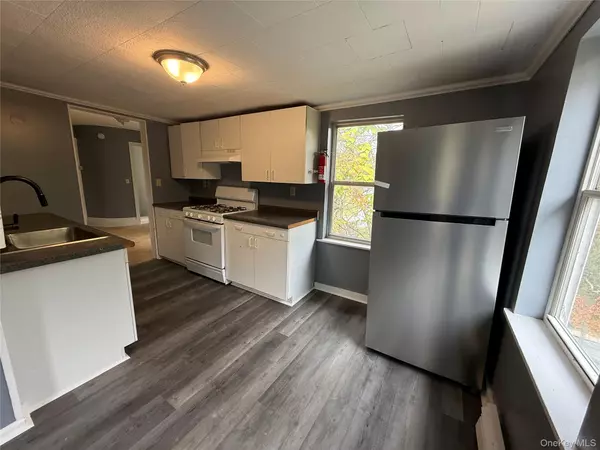 Esopus, NY 12429,333 Girard ST #2