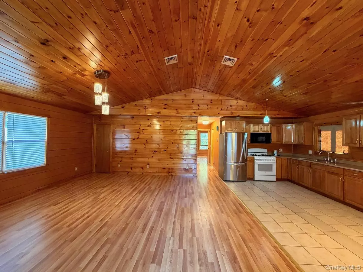 Middletown, NY 10940,27 Brookline AVE