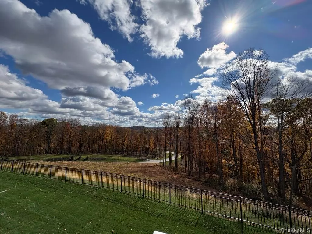 Carmel, NY 10512,1019 Cottage Drive #9