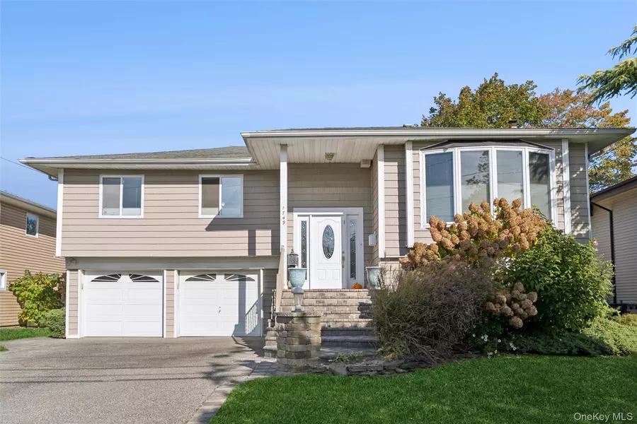 1749 Ann RD, Merrick, NY 11566