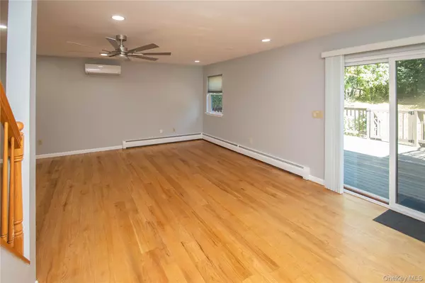 Highland, NY 12528,200 Sterling PL