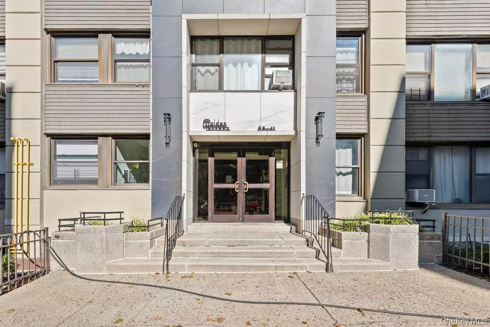 Rego Park, NY 11374,98-41 64th Road #4E