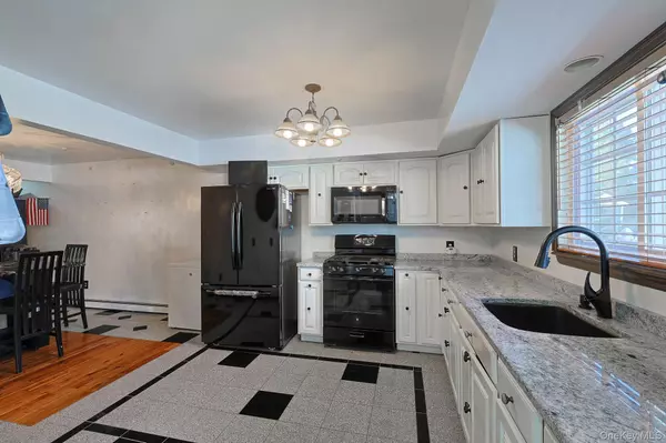 Middletown, NY 10940,14 Spruce Peak RD