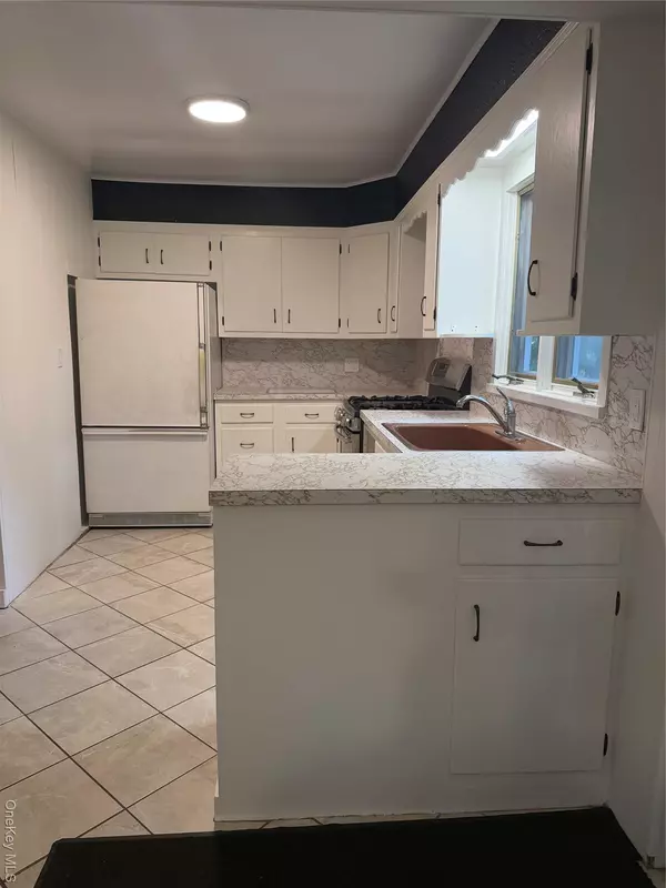 Montauk, NY 11954,24 Duryea AVE