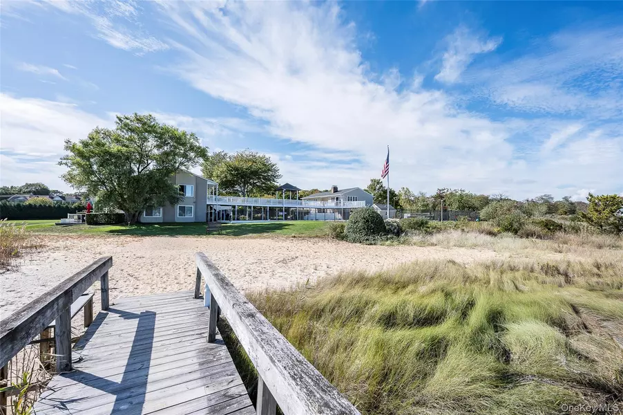61 West Tiana Rd #24, Hampton Bays, NY 11946