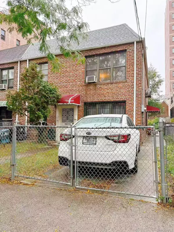 132-51 Avery AVE, Flushing, NY 11355