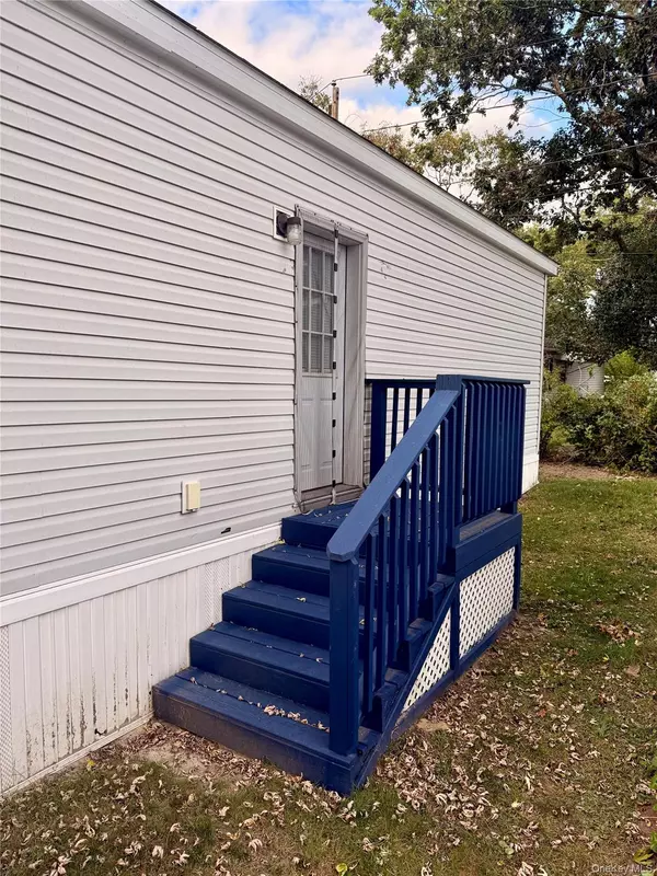 Riverhead, NY 11901,37 Hubbard AVE #95