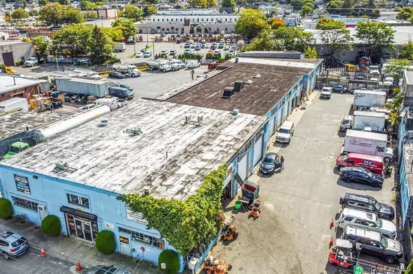 Mineola, NY 11501,75 Windsor AVE