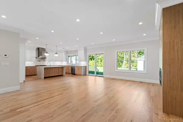 Albertson, NY 11507,51 Netz PL