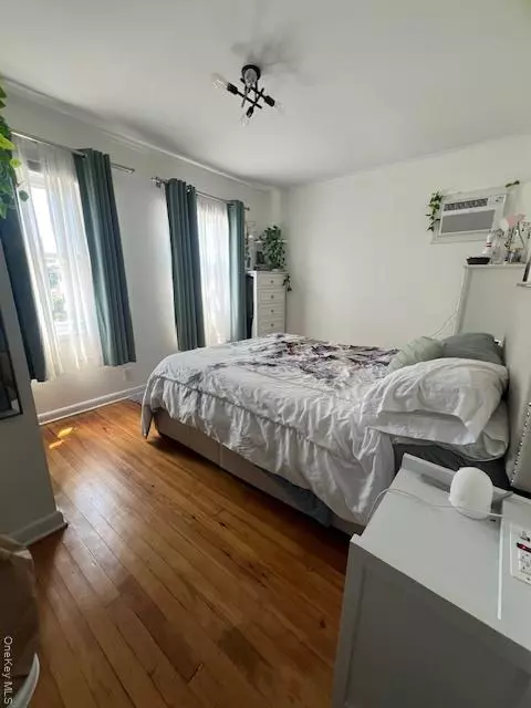 East Rockaway, NY 11518,35 Lawson AVE