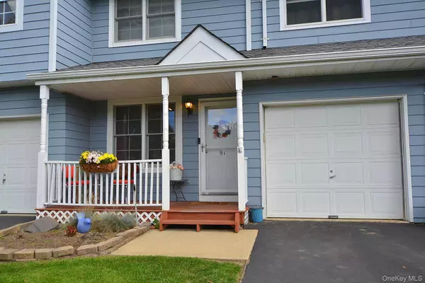 Central Islip, NY 11722,91 Broadlawn DR