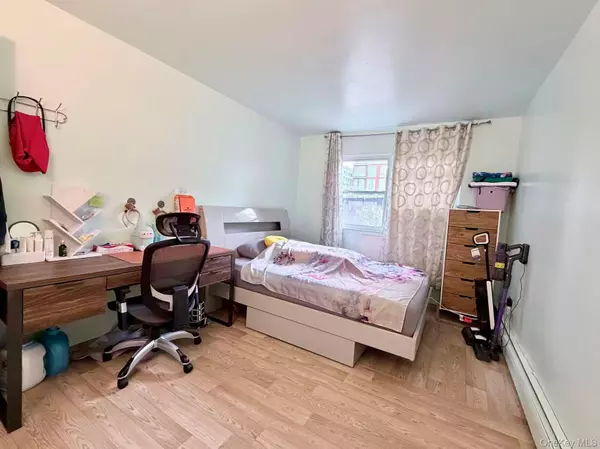 Flushing, NY 11354,144-91 37th Avenue AVE