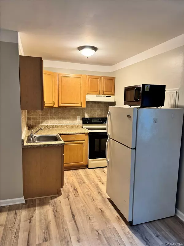 Mount Sinai, NY 11766,38 Chelsea DR