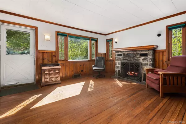 Carmel, NY 10512,50 Walden RD