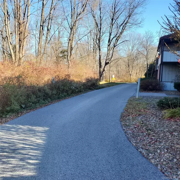 Pleasant Valley, NY 12569,160 West Road #C 37