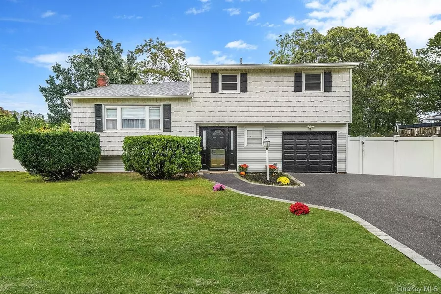 23 Holiday Park DR, Centereach, NY 11720