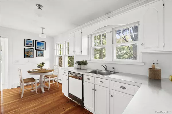 Laurel, NY 11948,5875 Peconic Bay BLVD