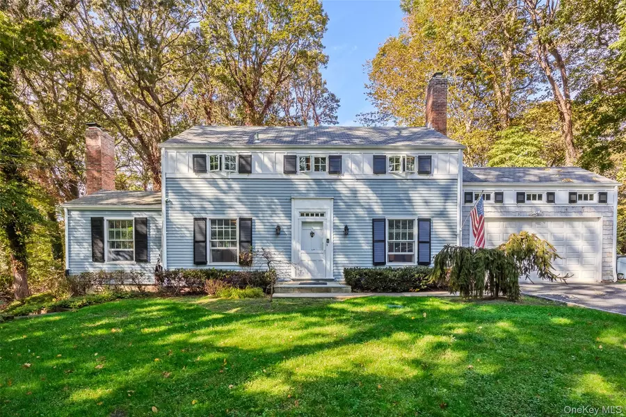 7 Shaker Hollow RD, Setauket, NY 11733