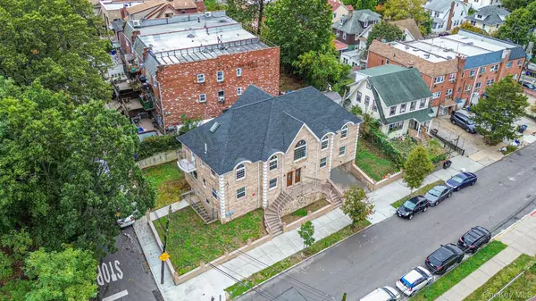 Jamaica, NY 11432,164-20 85th AVE