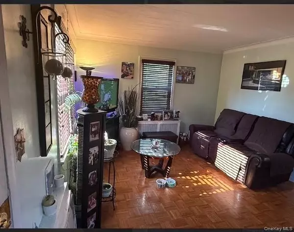 Bronx, NY 10465,258 Davis AVE