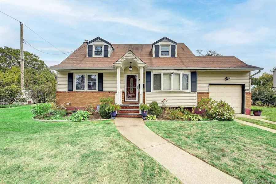 1025 Ontario RD, West Hempstead, NY 11552