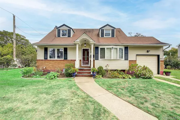 1025 Ontario RD, West Hempstead, NY 11552