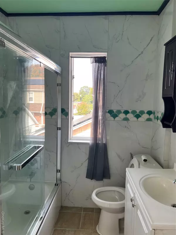 Queens Village, NY 11429,206-11 109th Ave #2nd fl