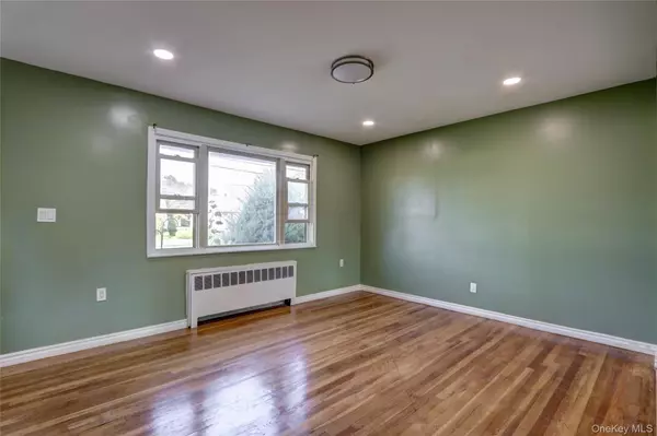 Hicksville, NY 11801,33 Oak street