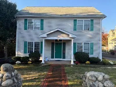 17 Fairview ST, Huntington, NY 11743